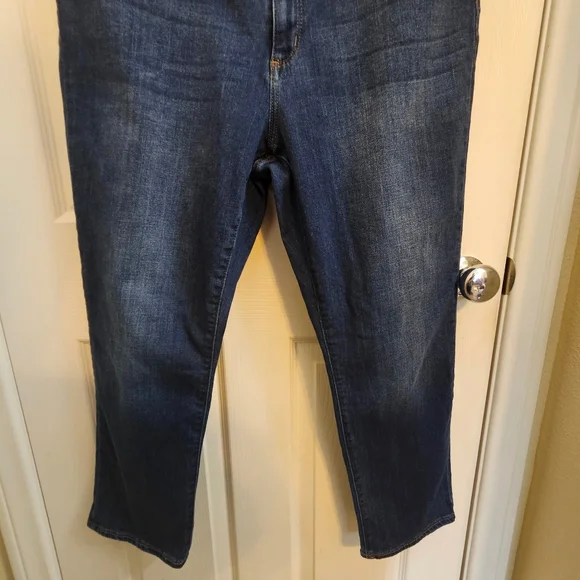 Universal Thread High Rise Slim Straight Jeans Size 18 Dark Denim Wash - Picture 5 of 12